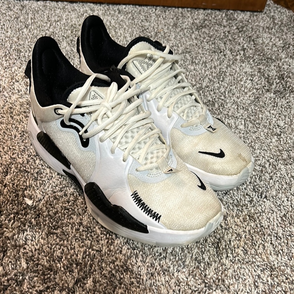 Men’s Nike Paul George size 9